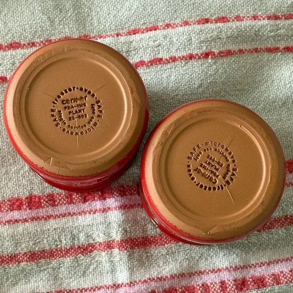 (2) La Fermière Yogurt Pots ~ Valentine Red & Cupids ❤️ -- Cleaned Rims! {lot 2} - Picture 5 of 6